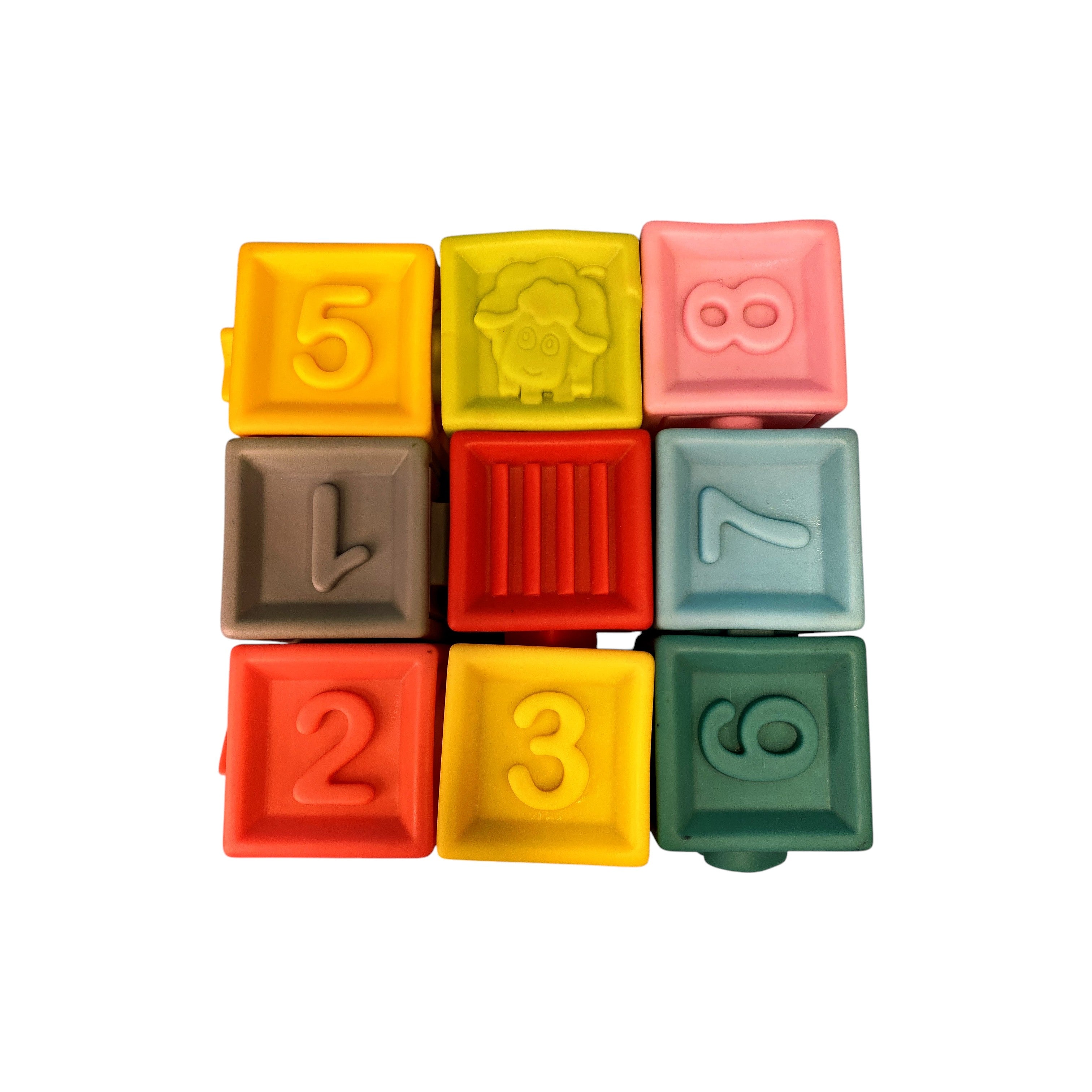 Cubes sensoriels emboîtables