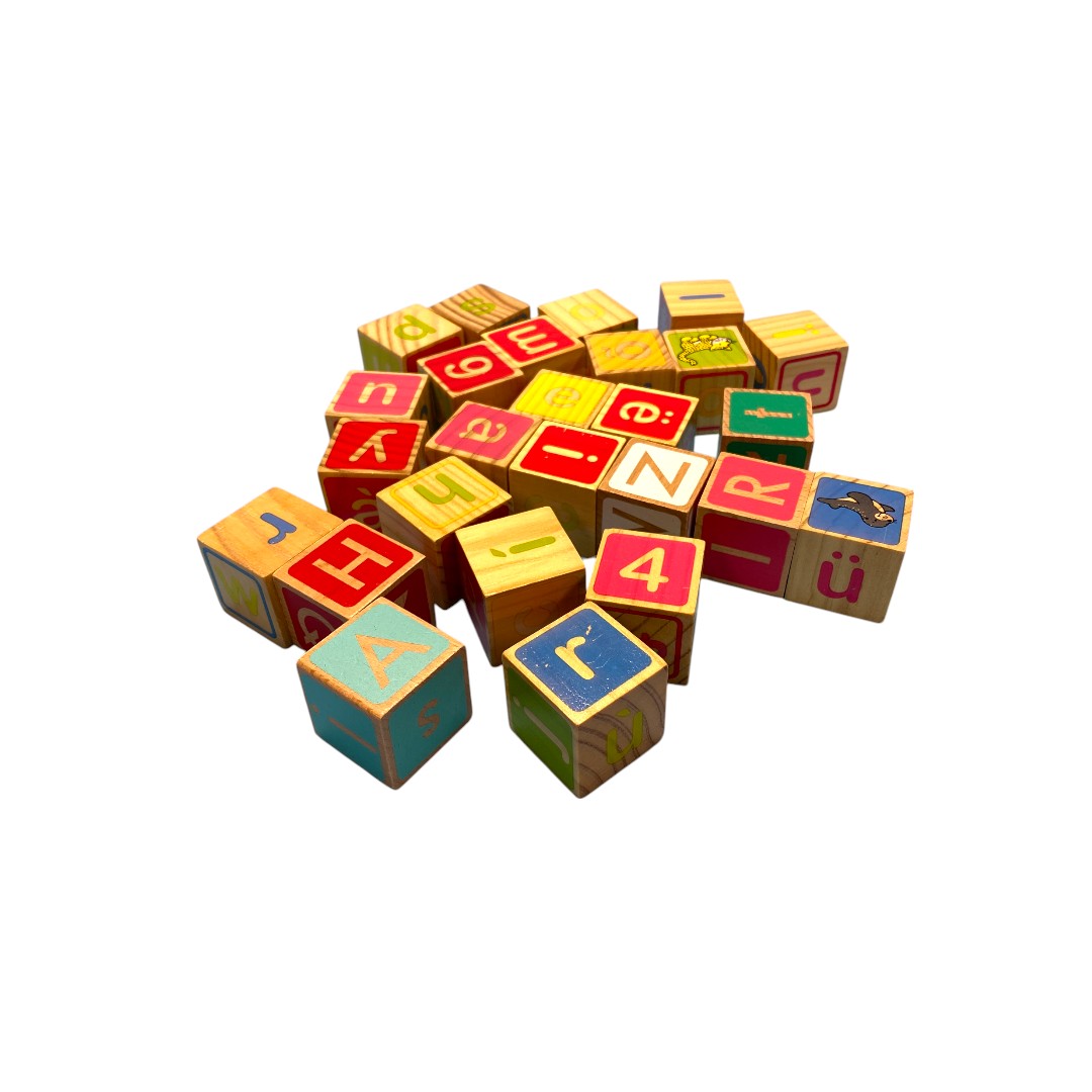 Cube en bois alphabétique - x26