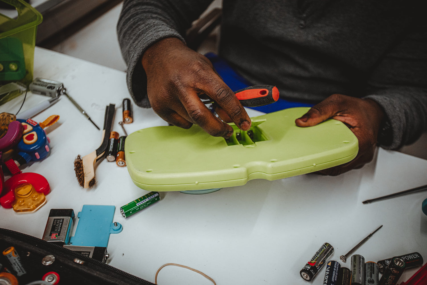 Yoti atelier reconditionnement jeux et jouets piles non fournies