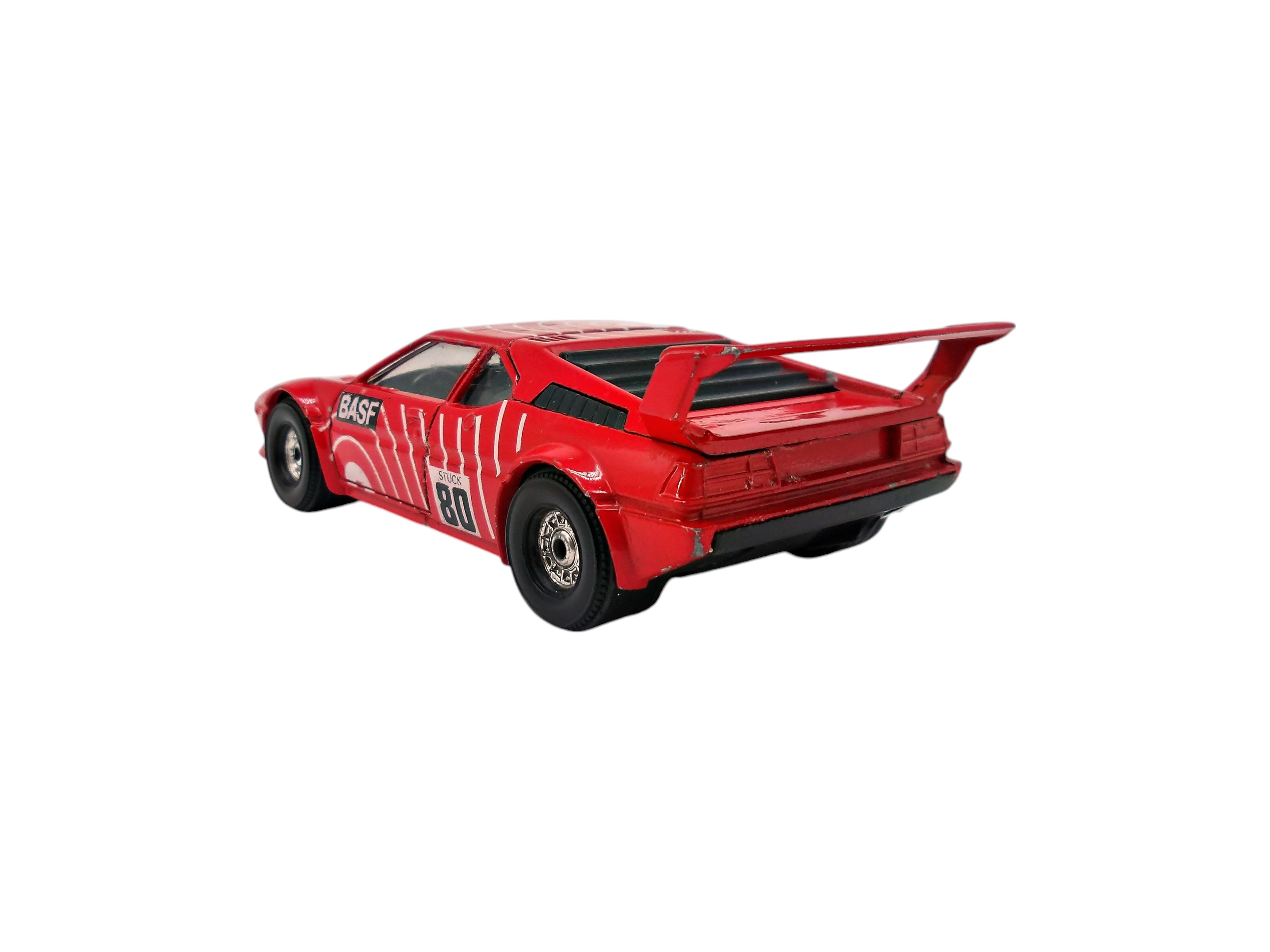 Voiture de course - BMW MI BASF