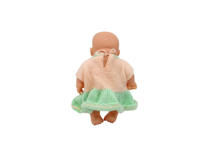 Poupée - Robe rose et verte
