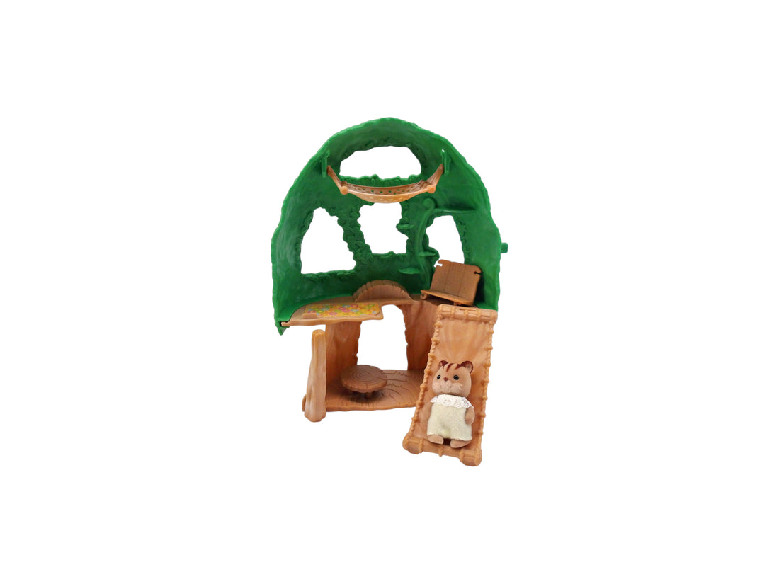 La cabane des bébés  avec figurine écureuil - Sylvanians