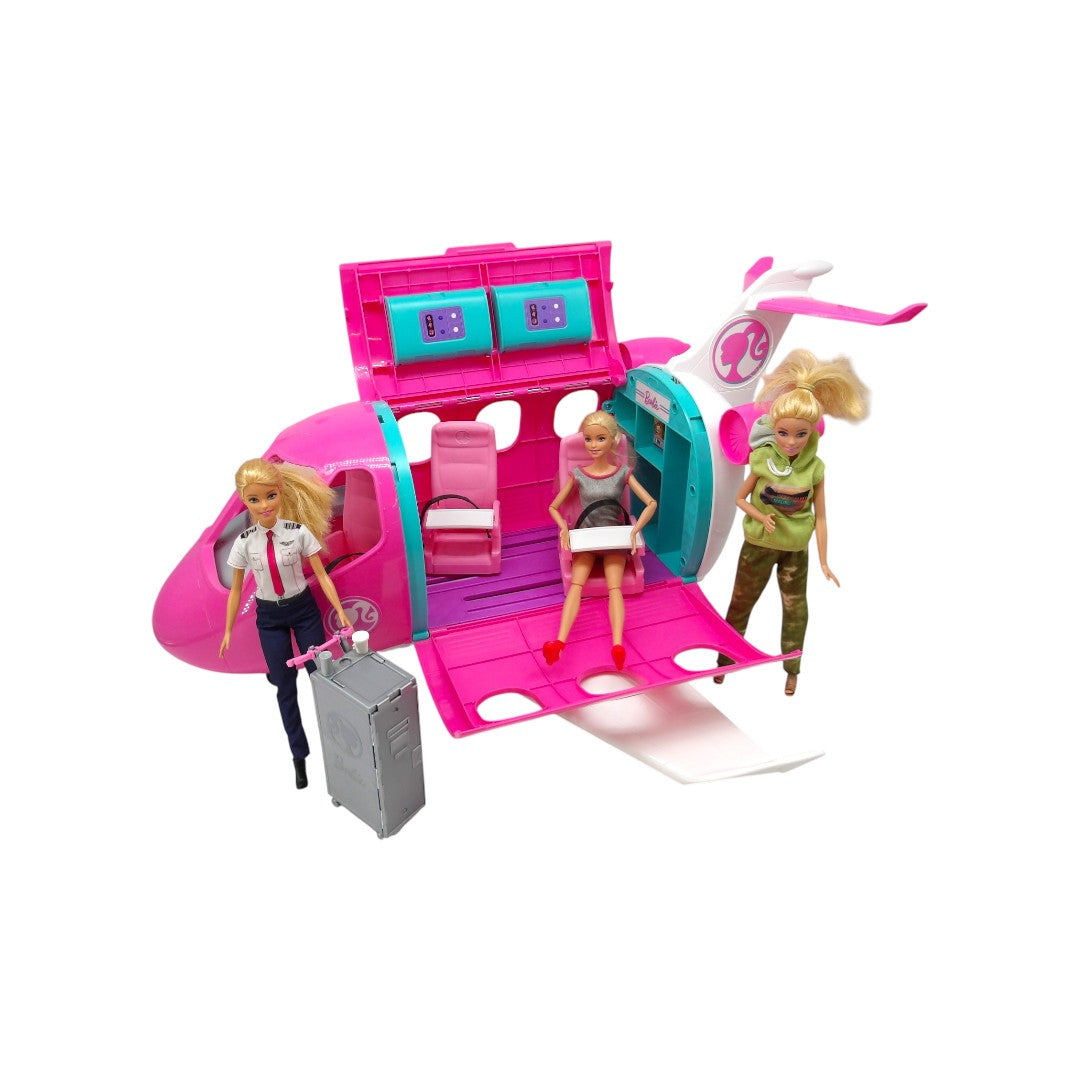 Mon avion de rêve et ses 3 Barbie