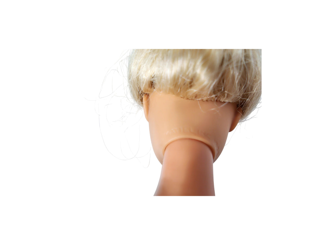 Barbie et lots de tenues