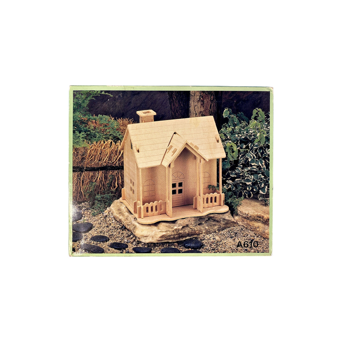 Maison miniature en bois  - A610