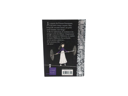 Lili Goth et la souris fantôme 
