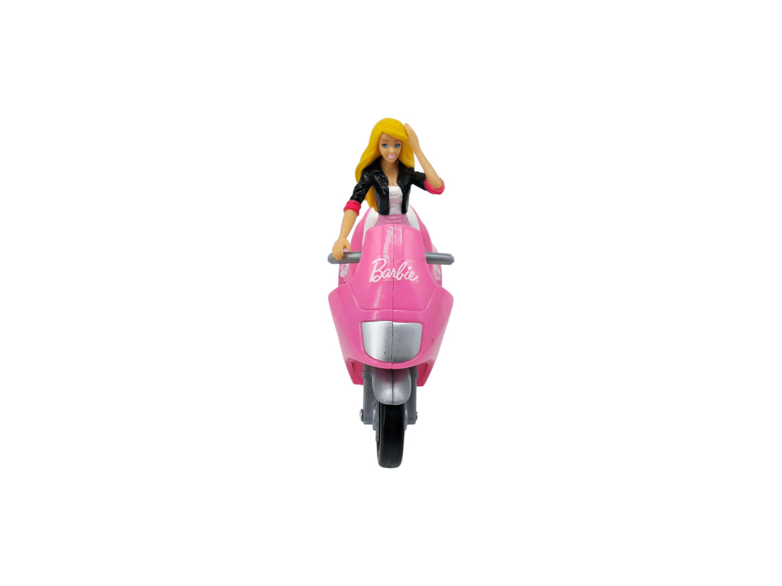 Barbie en scooter rise