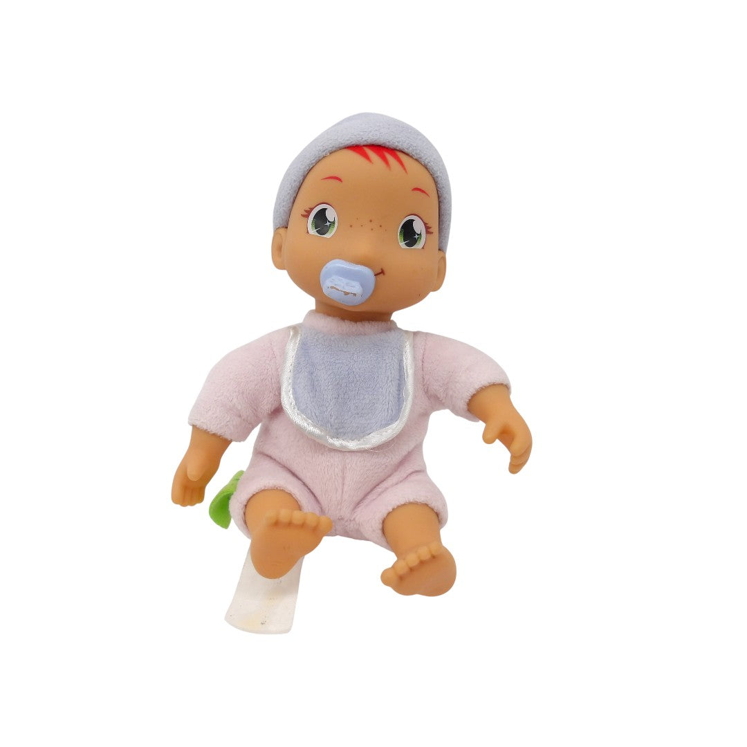 Poupée avec sa tétine