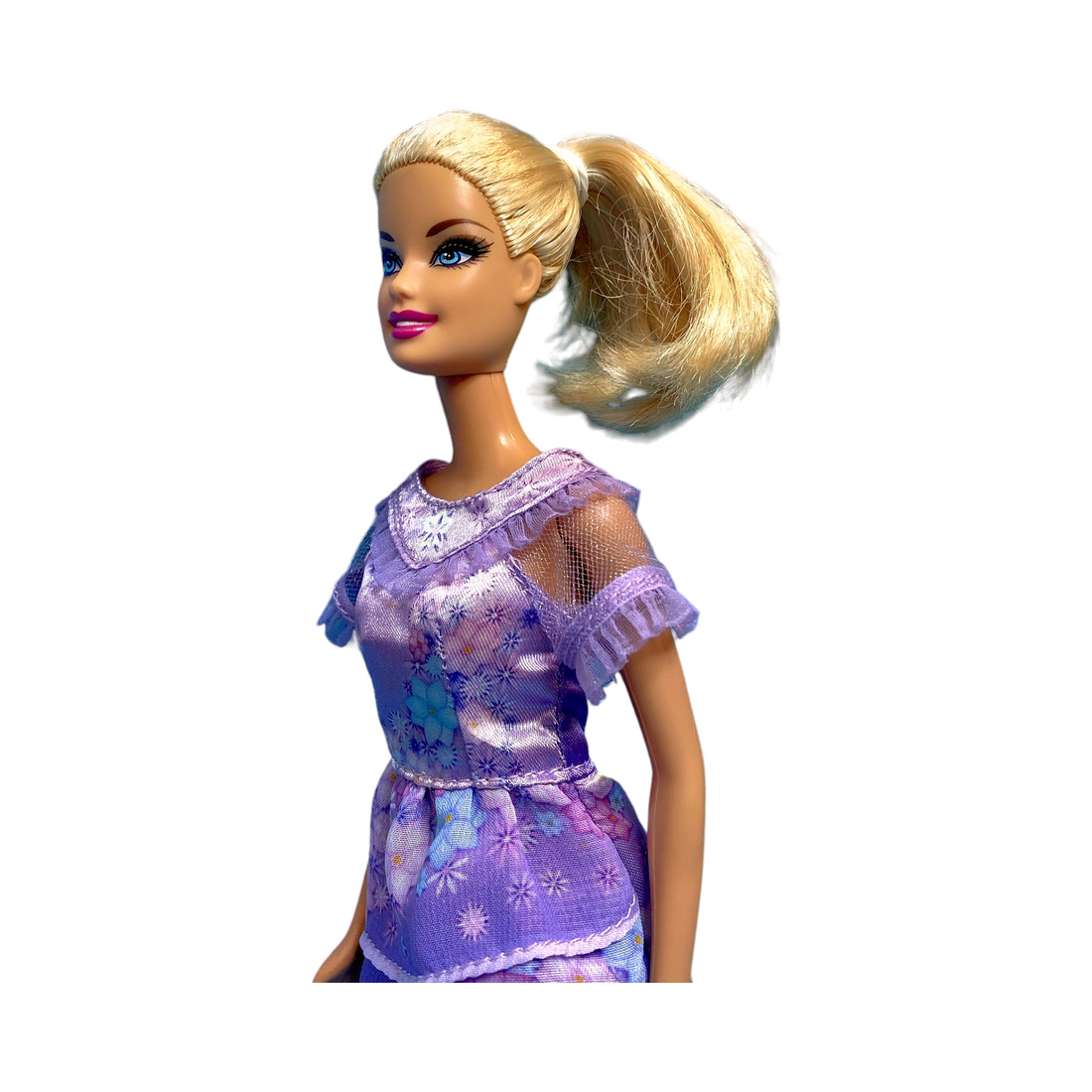 Barbie blonde  - Robe violette