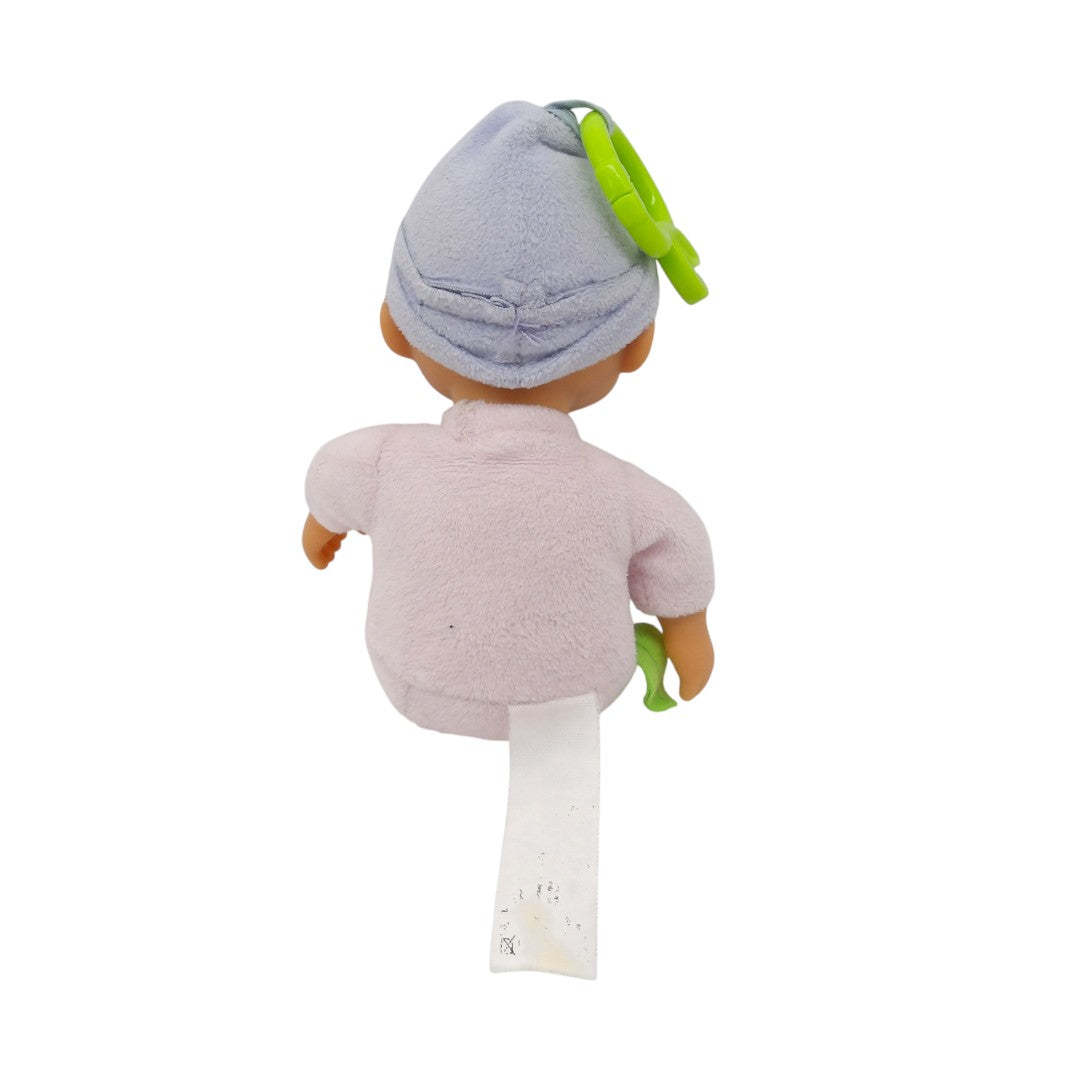 Poupée avec sa tétine